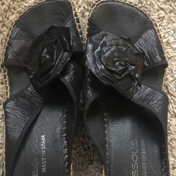 Andre Assous Size 11 Wedge Sandals - Picture 5 of 7